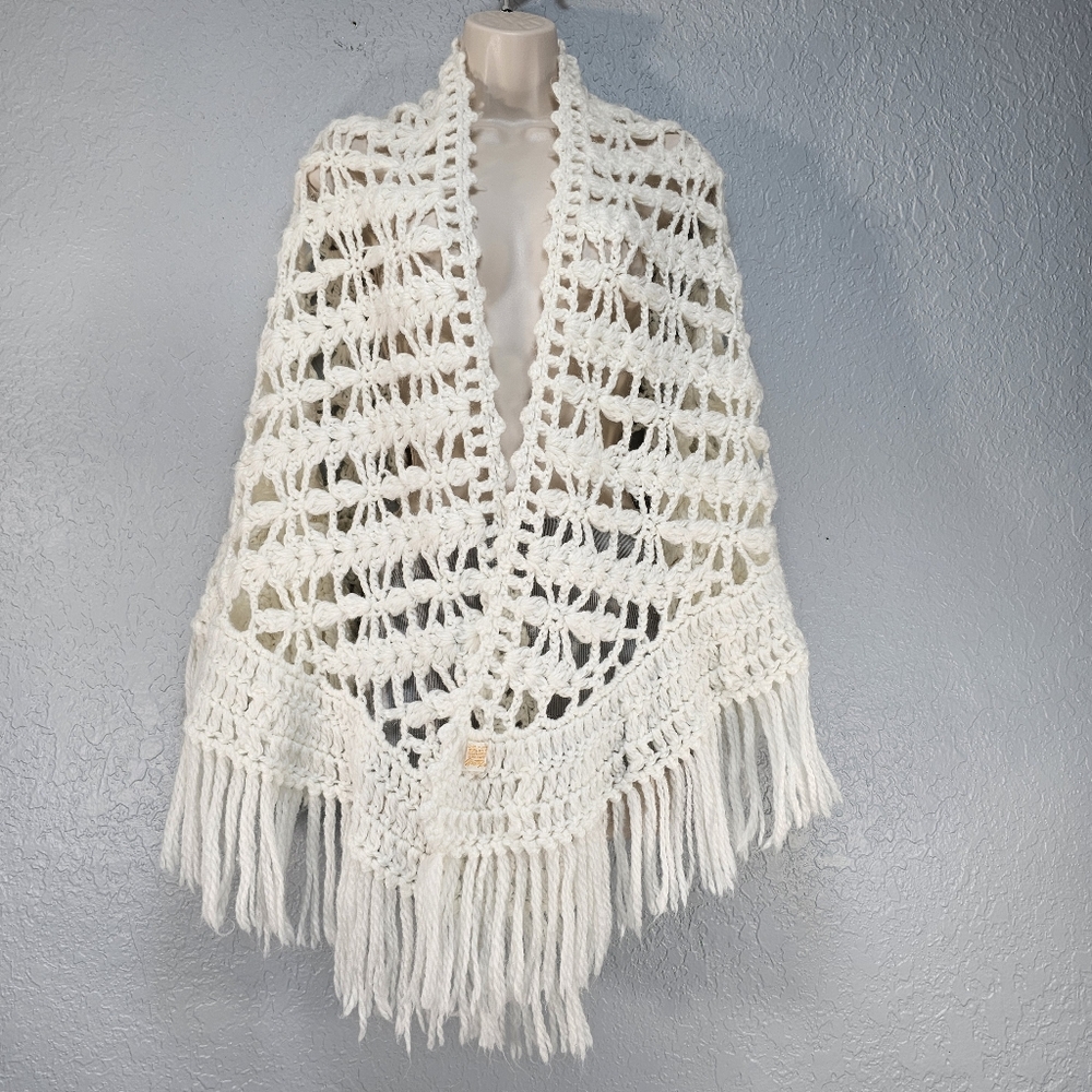 Vintage Glentex White Crochet Shawl Wrap Fringe Trim Cottagecore Boho Hippie
